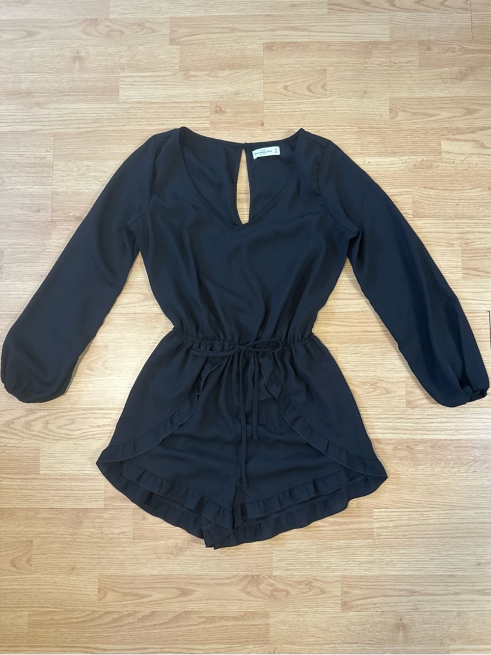 NWOT Abercrombie & Fitch Black Long Sleeve Ruffle Hem Romper